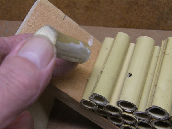 Glue the bamboo pieces